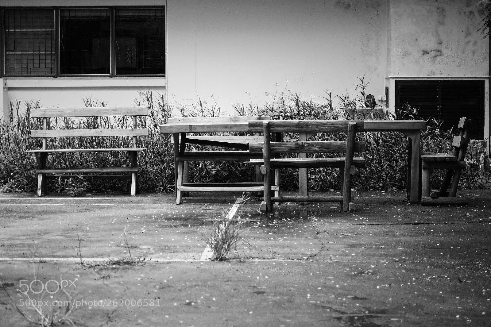 Canon PowerShot G7 X Mark II sample photo. Crash outdoor table with photography