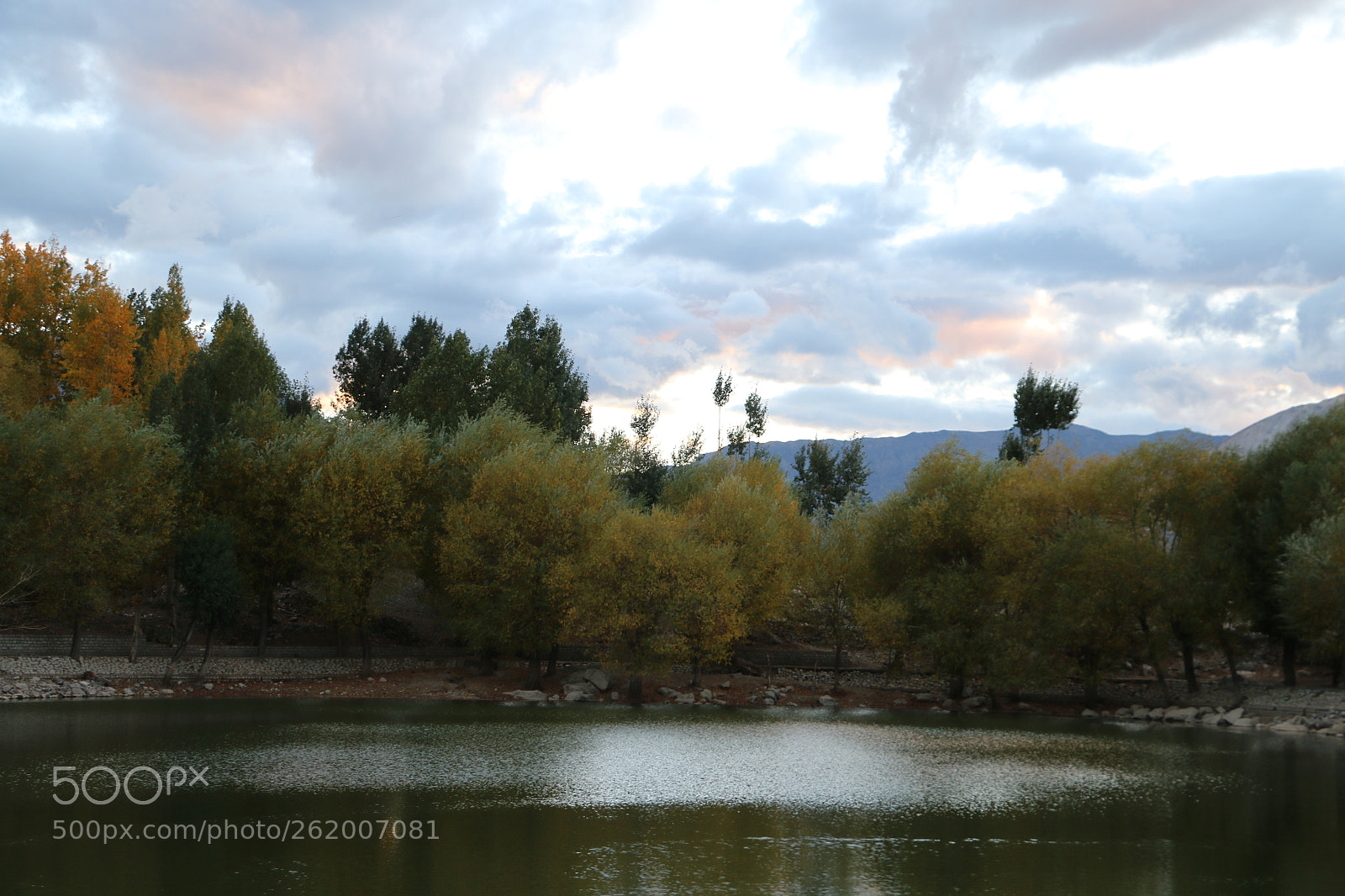 Canon EOS 70D sample photo. Autumn colors at nako photography