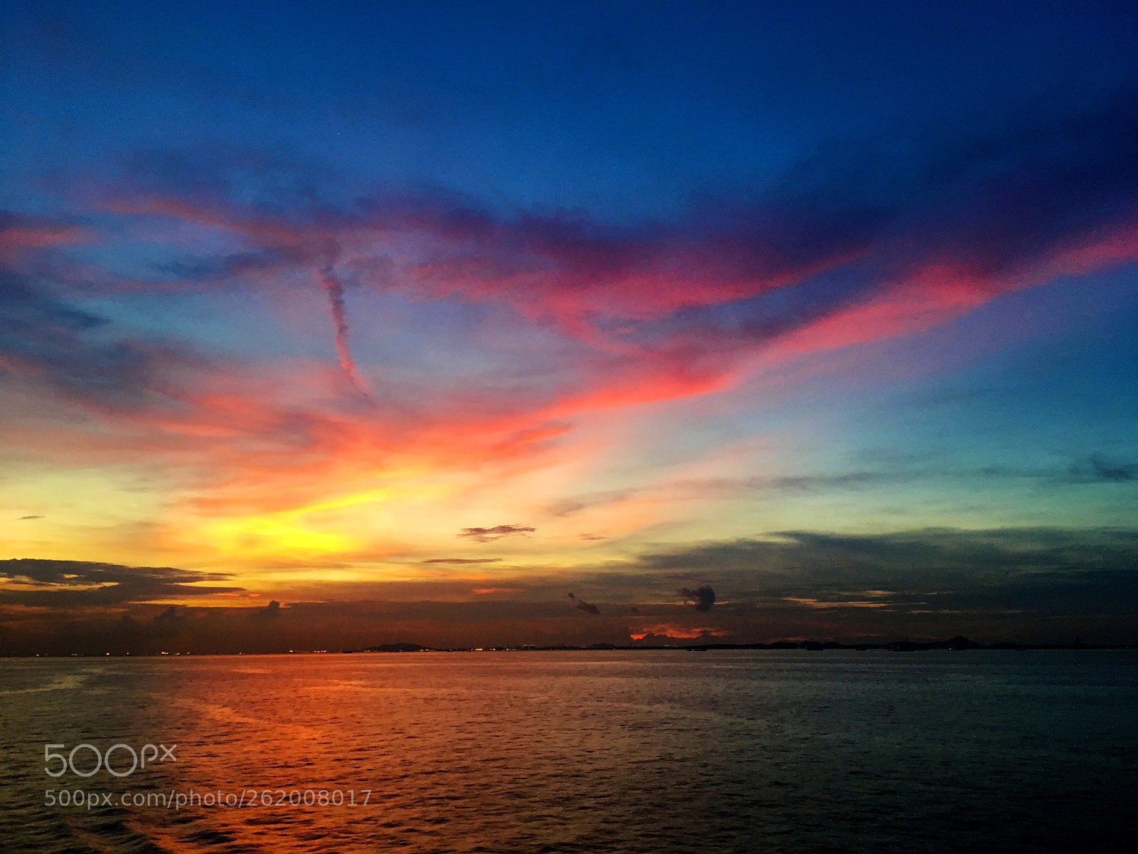 Apple iPhone SE sample photo. Sunset over the sea  photography
