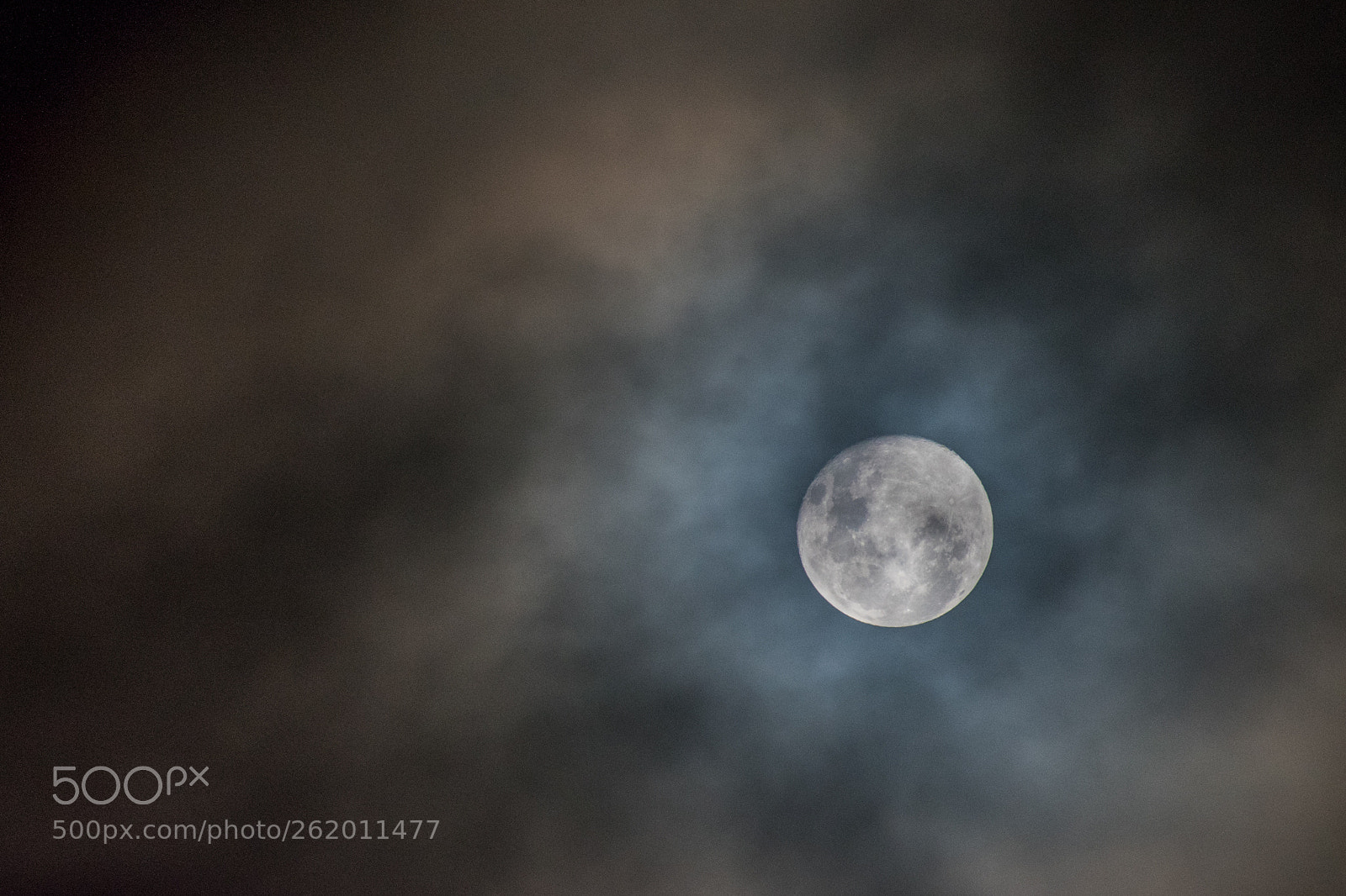 Nikon D5500 sample photo. Luna entre nubes photography