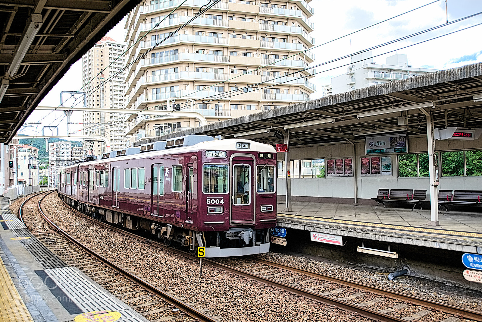 Nikon D800E sample photo. Hankyu train 4 photography