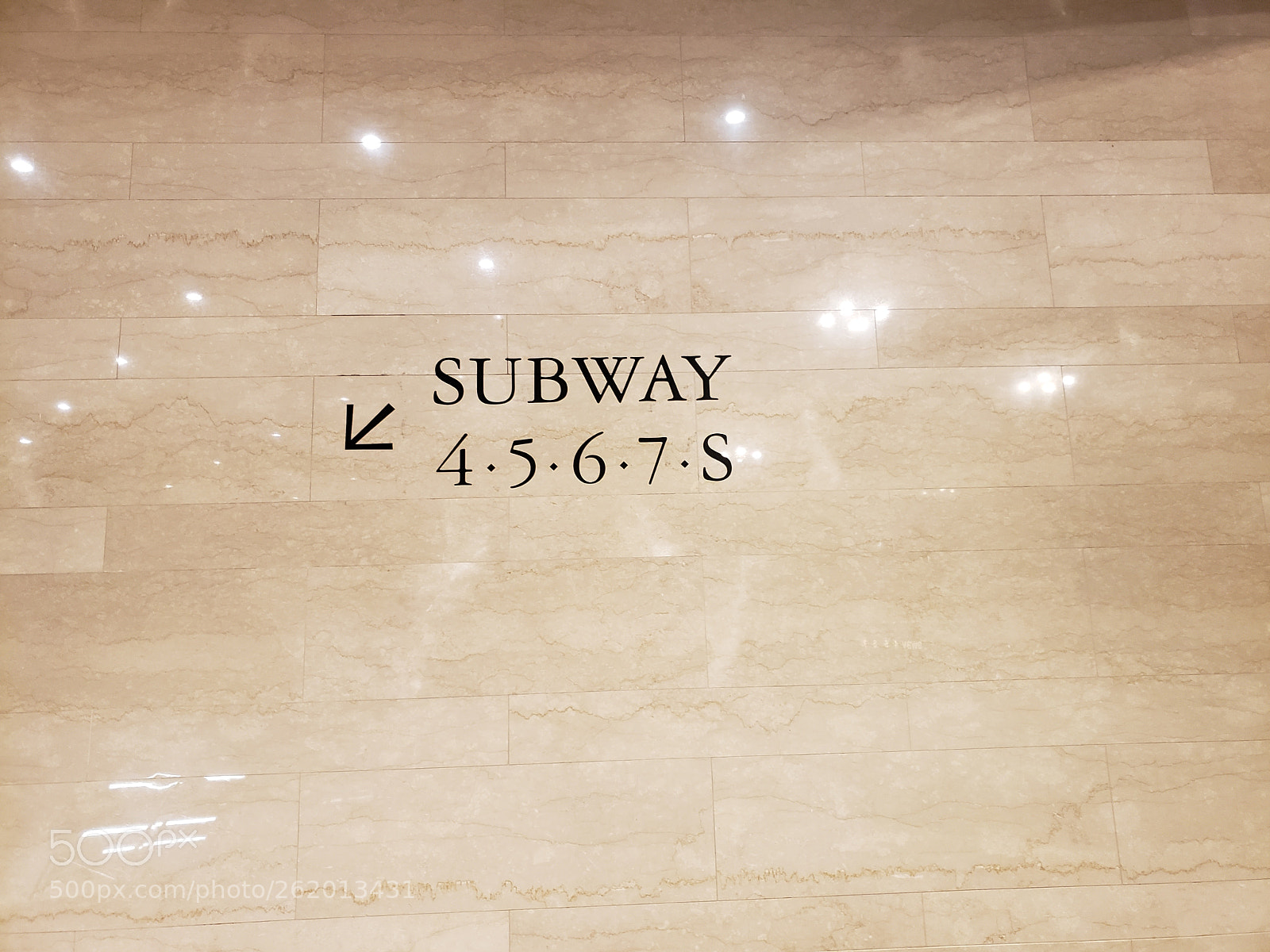 Samsung Galaxy S9 sample photo. Subway station photography