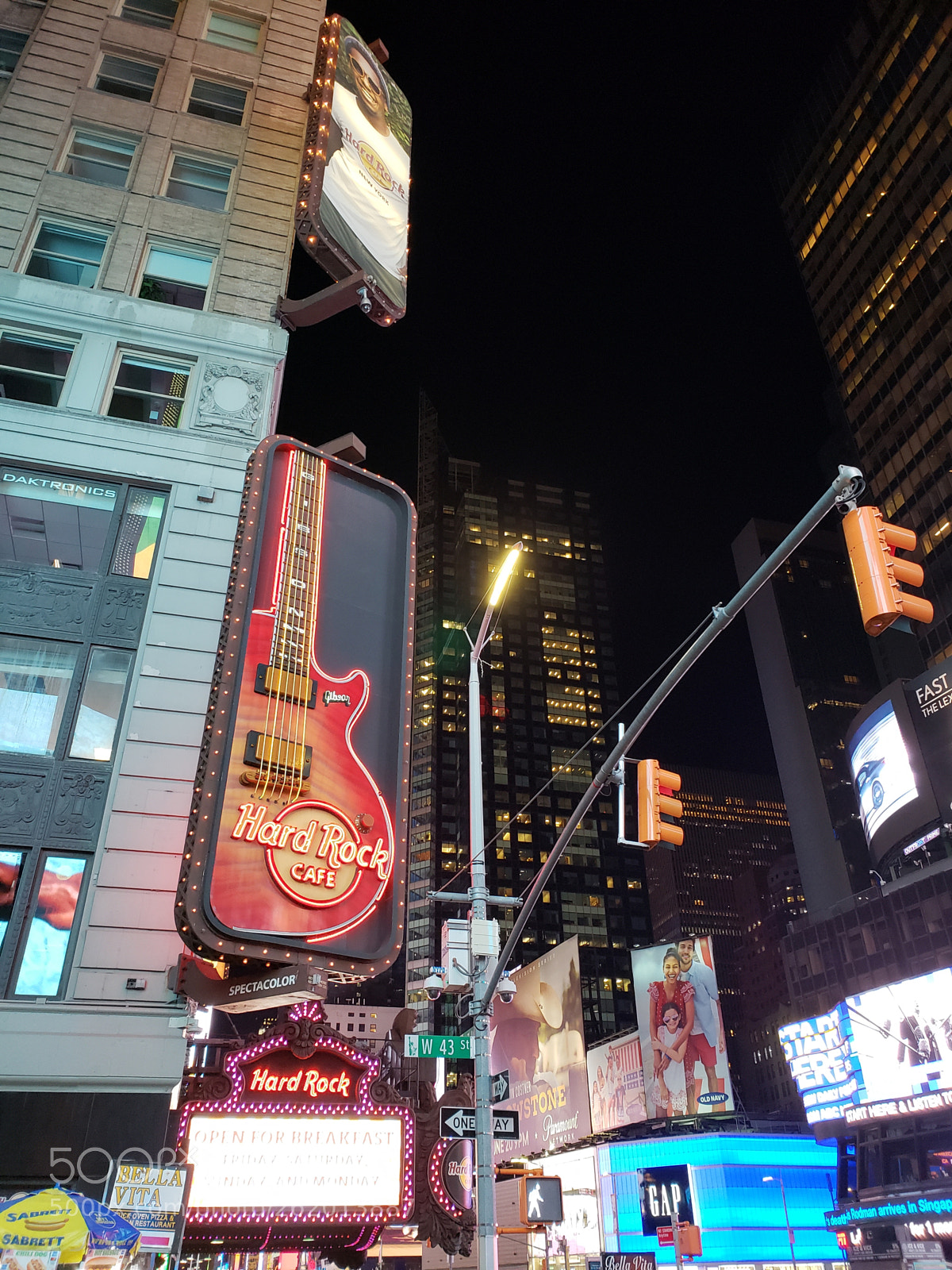 Samsung Galaxy S9 sample photo. Hard rock cafe photography