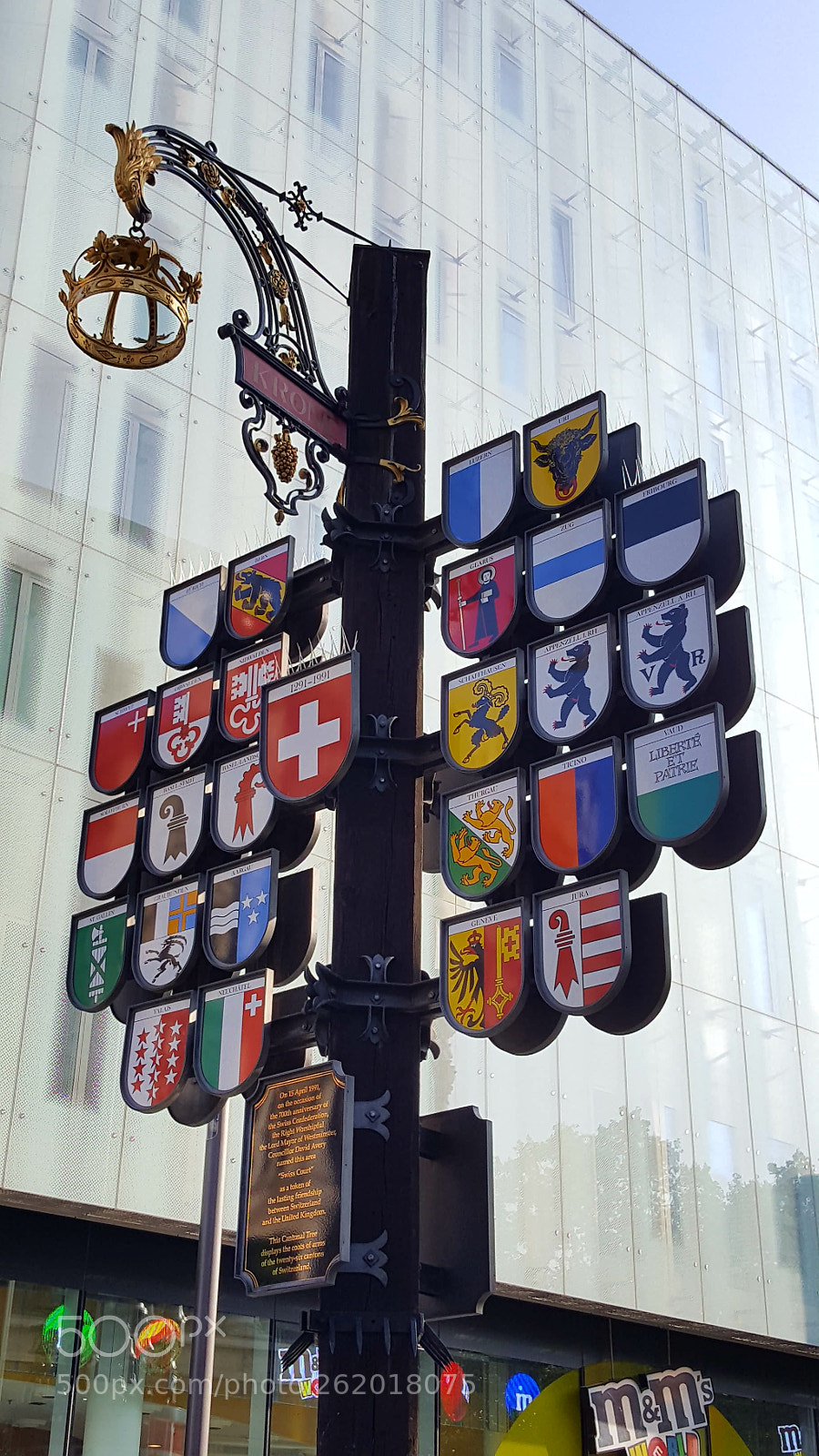 Samsung Galaxy S6 sample photo. Leicester square photography