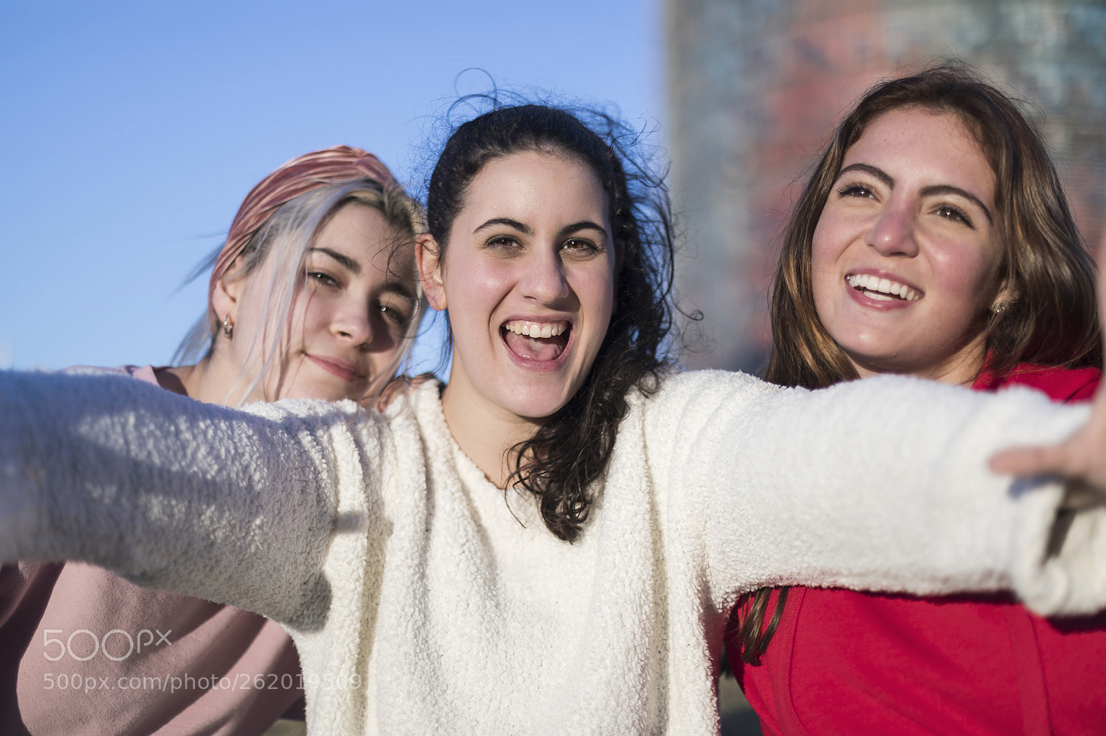 Canon EOS 5D Mark IV sample photo. Three happy best girlfriends photography