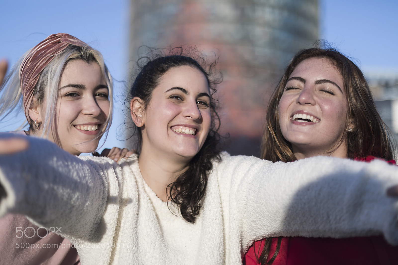 Canon EOS 5D Mark IV sample photo. Three happy best girlfriends photography