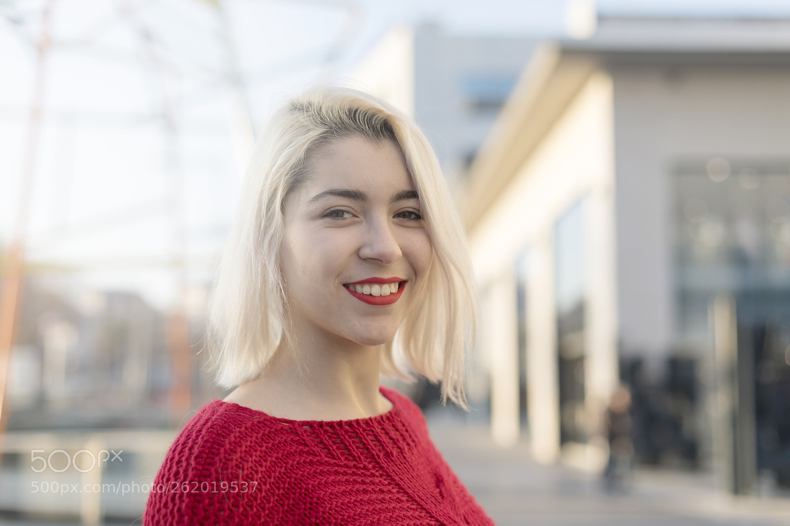 Canon EOS 5D Mark IV sample photo. Beautiful woman with a photography