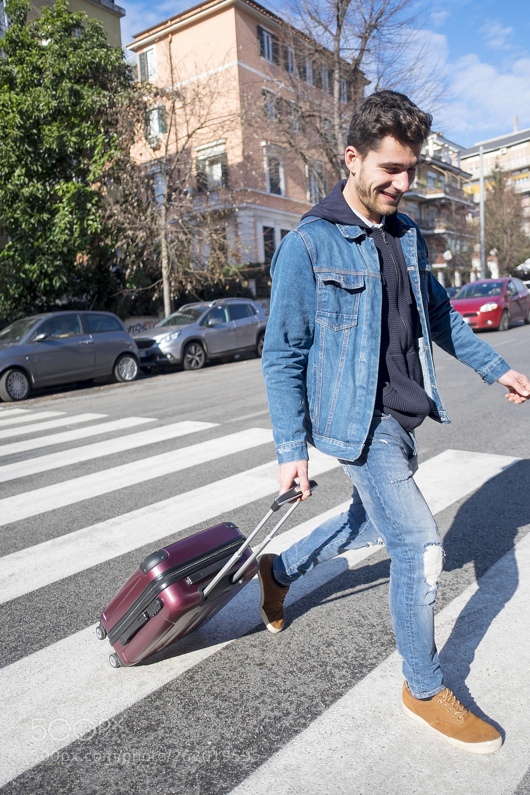 Fujifilm X-T1 sample photo. Tourist arrived in town photography