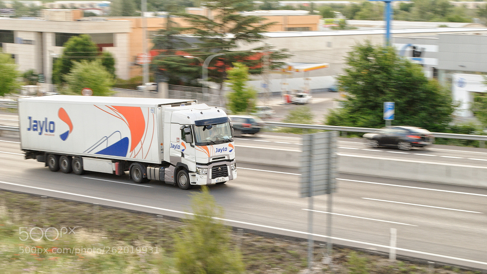 Nikon D3000 sample photo. Speed photography