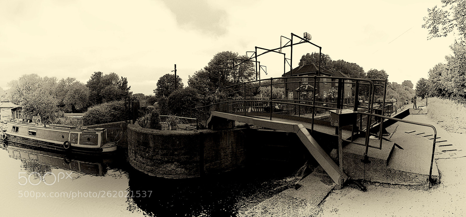 Samsung NX300 sample photo. Broxbourne lock photography