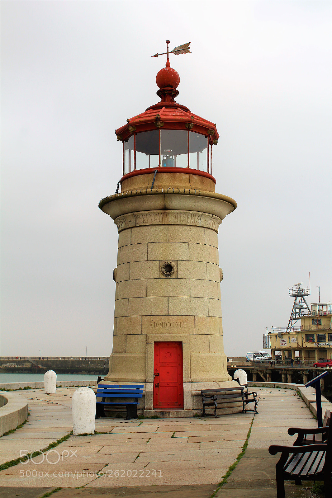 Canon EOS 1300D (EOS Rebel T6 / EOS Kiss X80) sample photo. Smeaton's erection - ramsgate photography