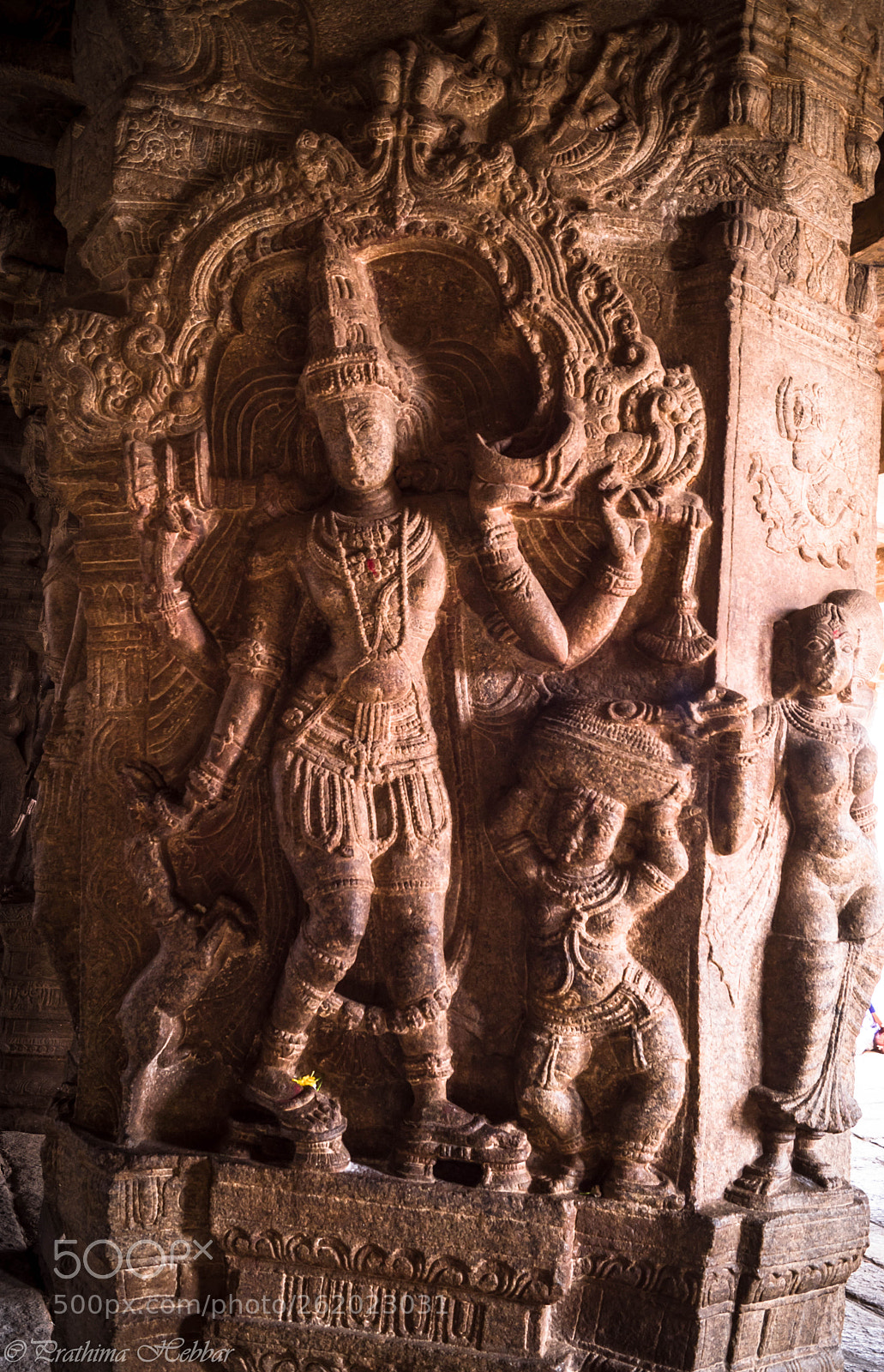 Sony SLT-A68 sample photo. Temple statue photography