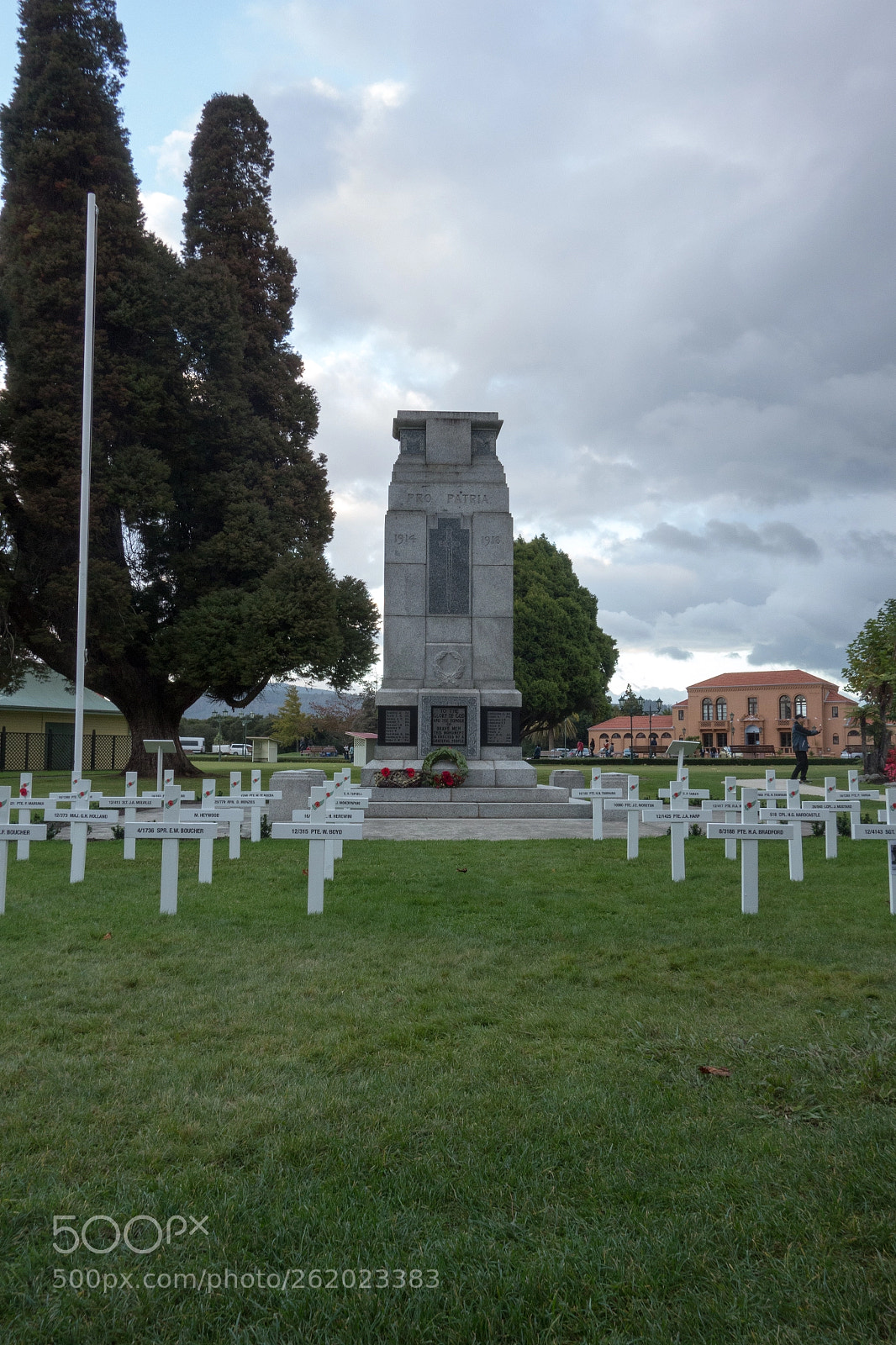 Sony Cyber-shot DSC-RX100 sample photo. War monument photography
