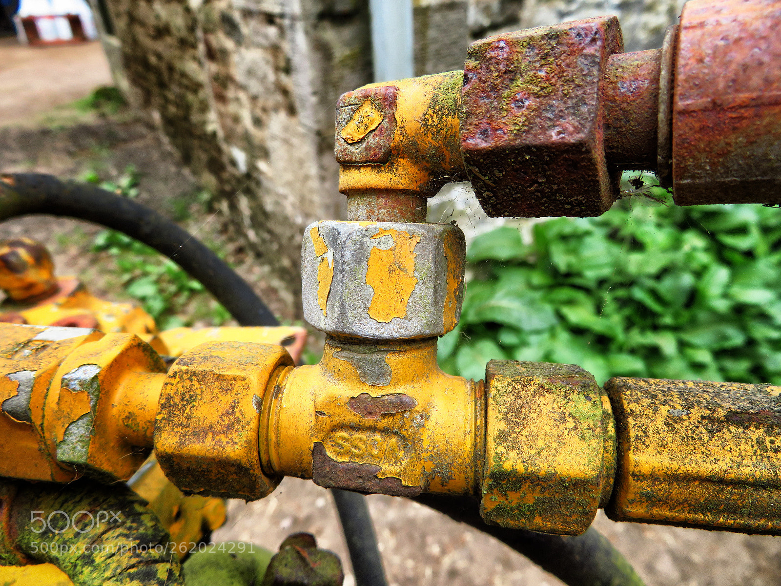 Canon PowerShot SX720 HS sample photo. Rusty items. photography