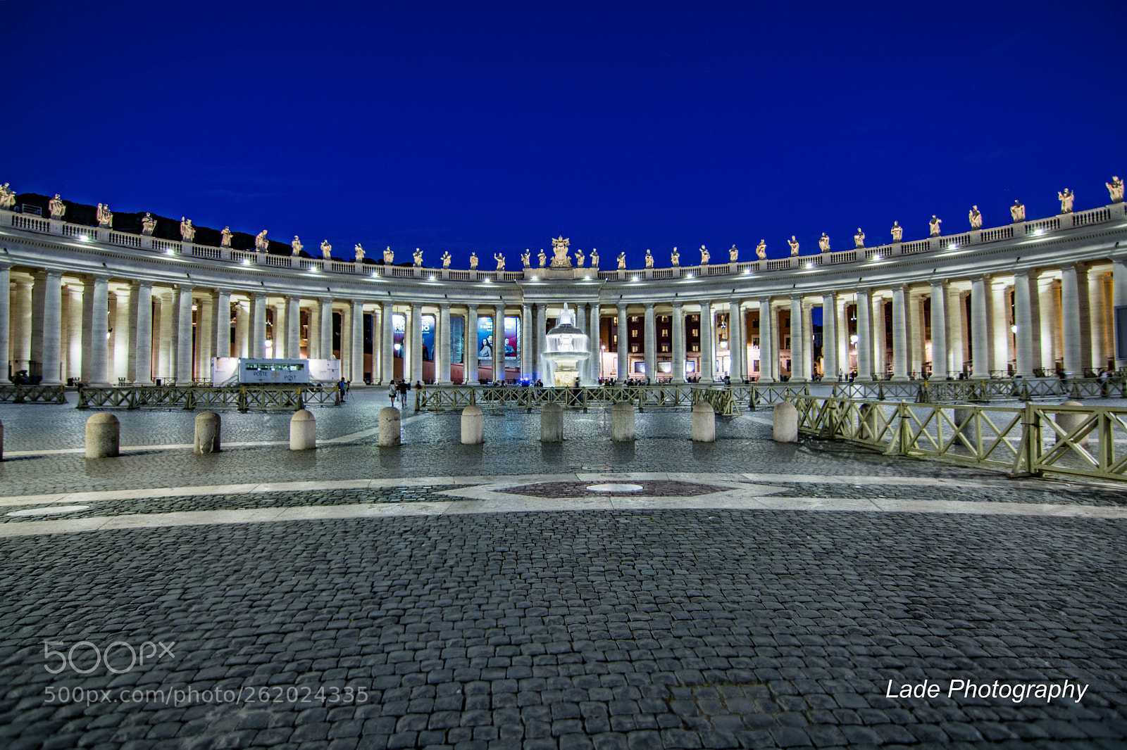 Nikon D7100 sample photo. Symetrical photography