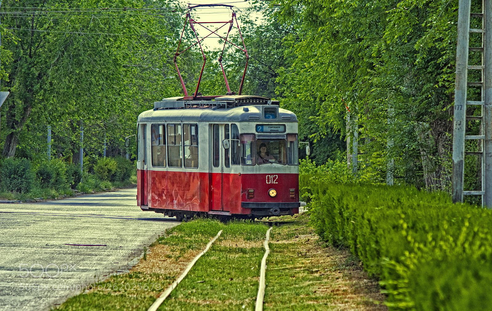 Canon EOS 1300D (EOS Rebel T6 / EOS Kiss X80) sample photo. Old tram photography