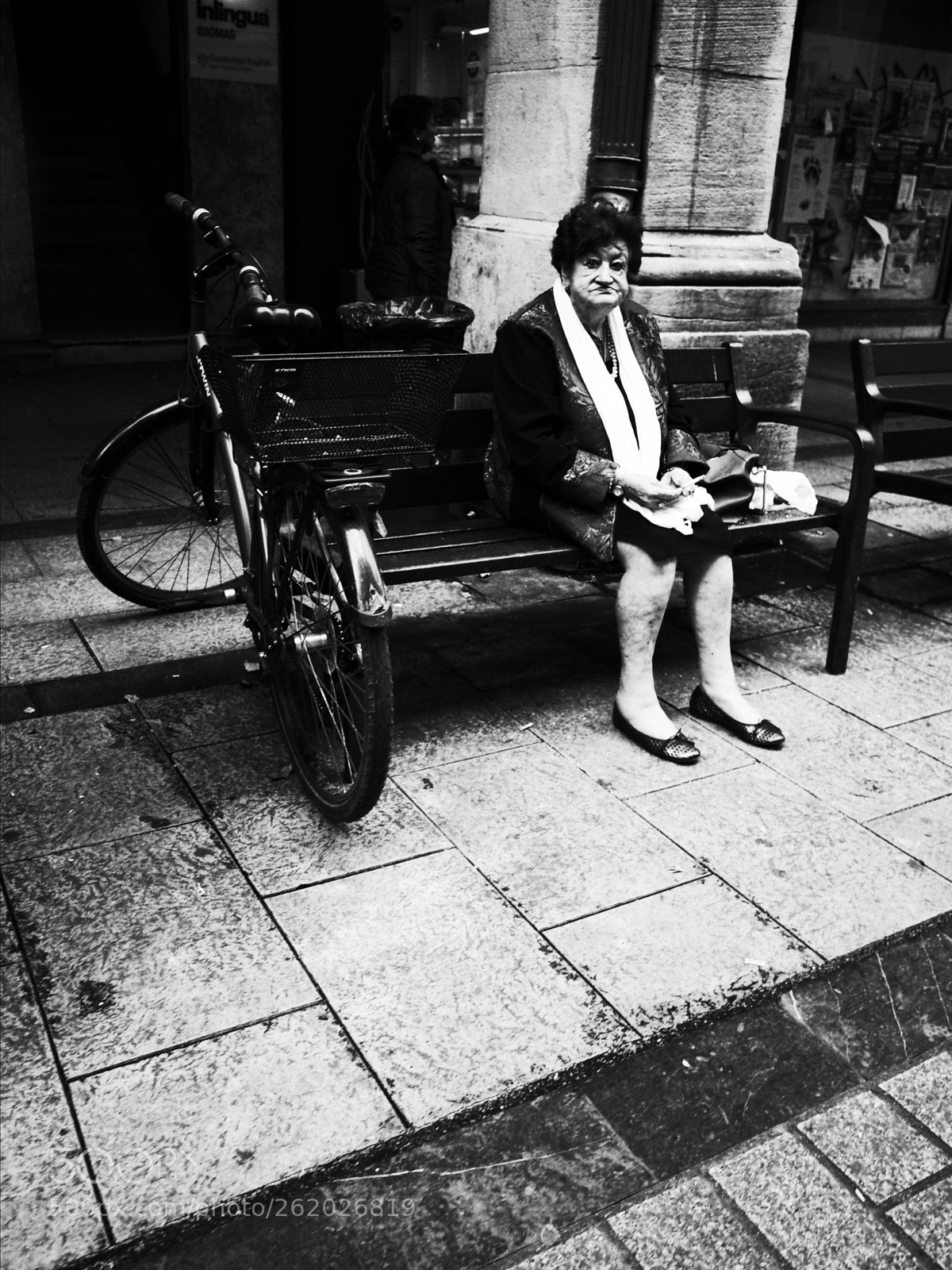 Ricoh GR II sample photo. In the street photography