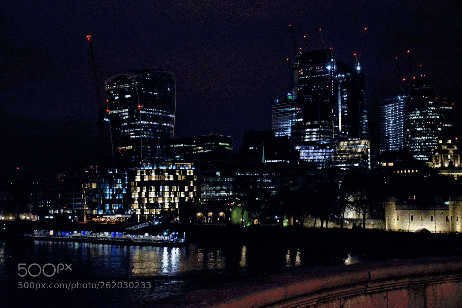 Nikon D3300 sample photo. London night photography