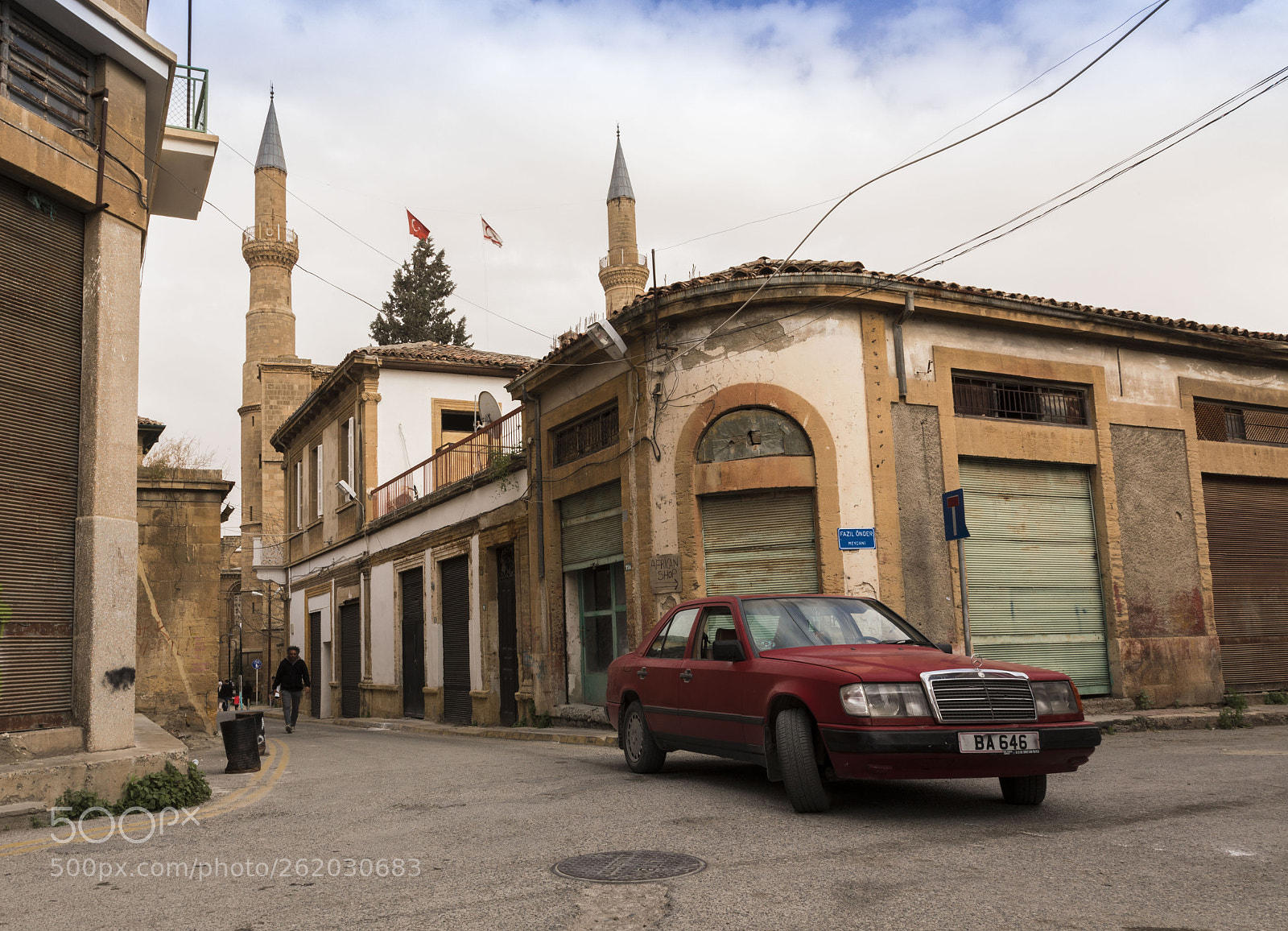 Canon EOS 5D Mark IV sample photo. Streets of nicosia in photography