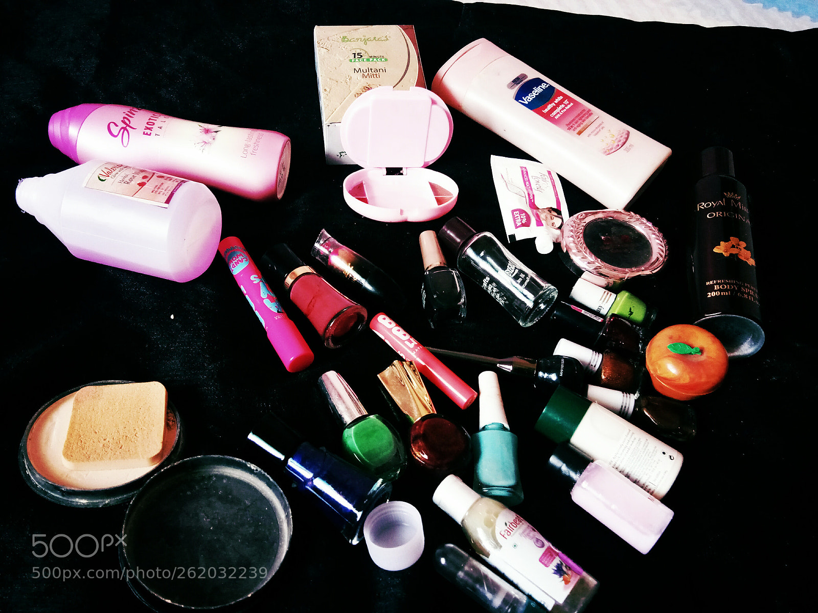 vivo 1601 sample photo. Cosmetics photography