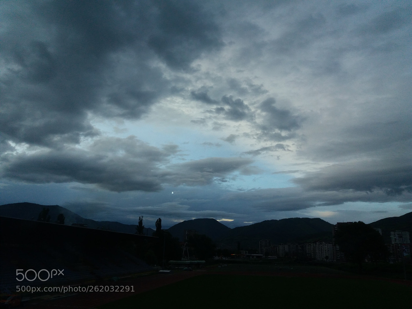 Samsung Galaxy J5(2016) sample photo. Before storm photography