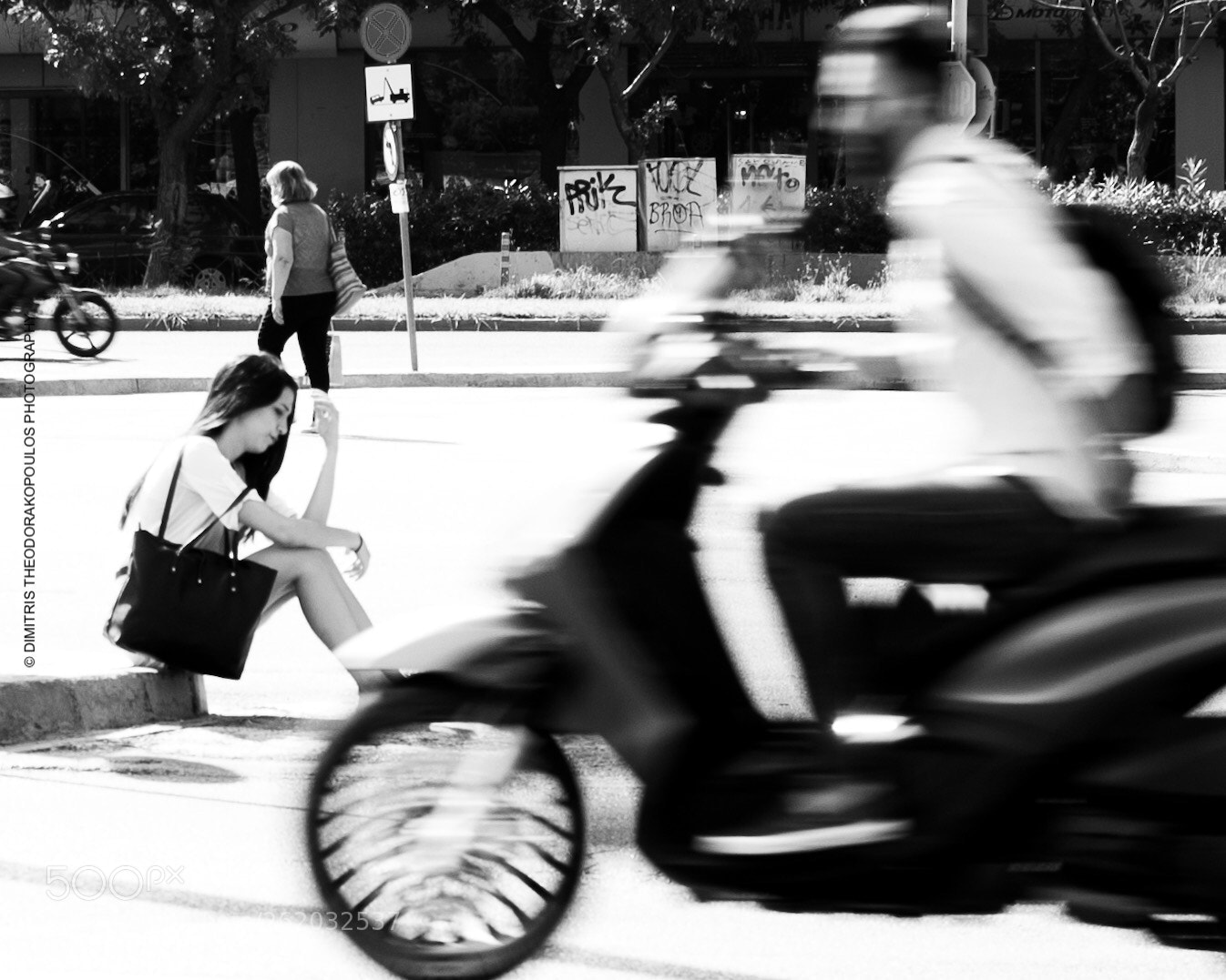 Nikon D5000 sample photo. Street photography by dimitris photography