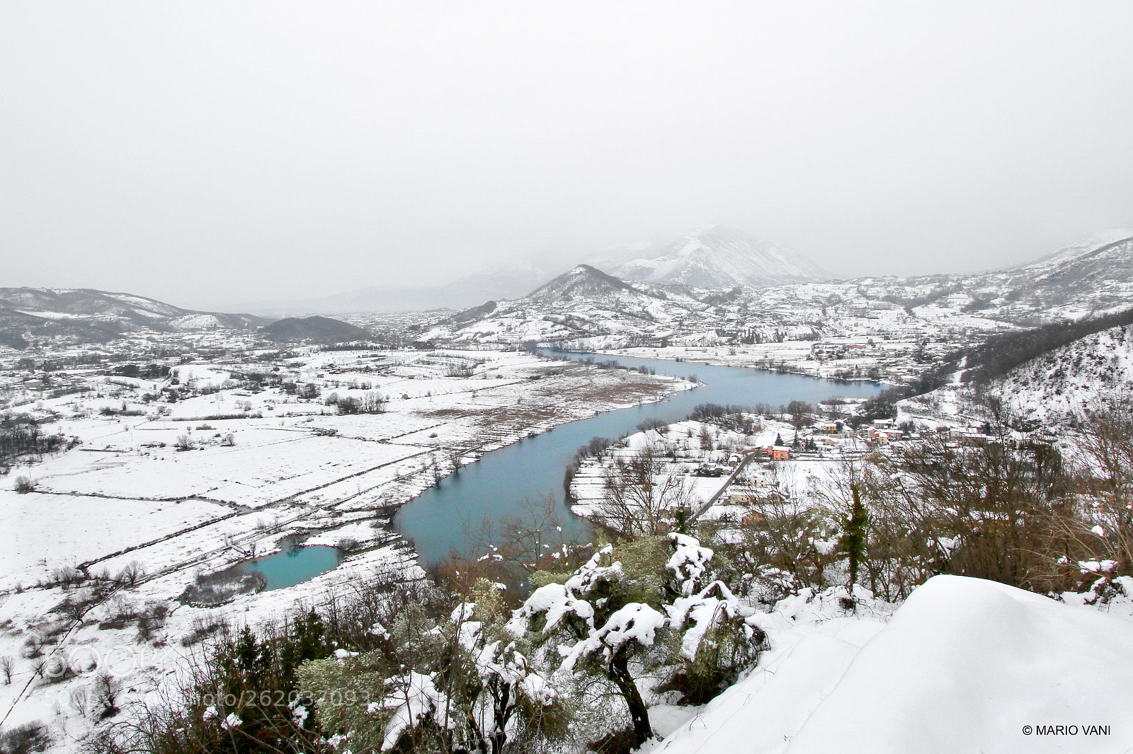 Canon EOS 7D sample photo. Lake with snow photography