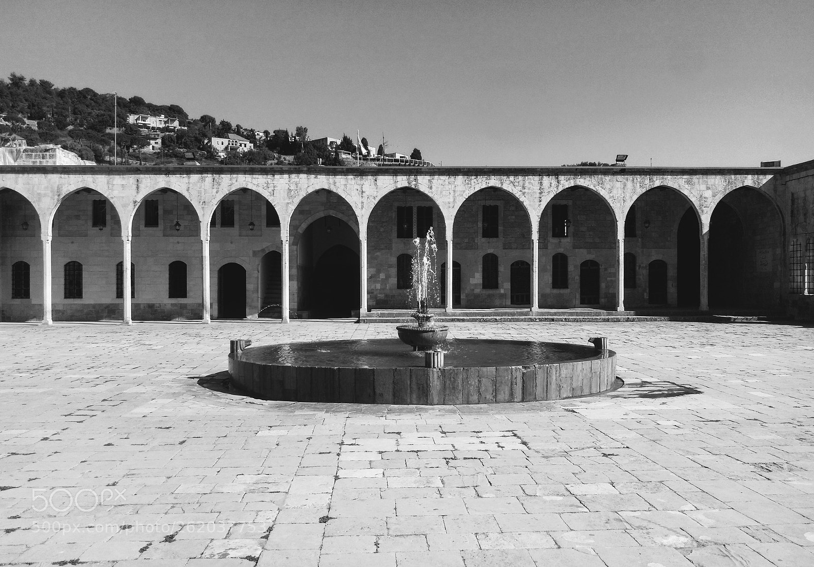 HTC DESIRE 10 PRO sample photo. 18th century royal hangout photography