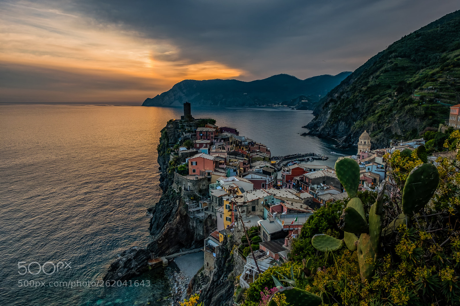 Fujifilm X-H1 sample photo. Golden vernazza photography
