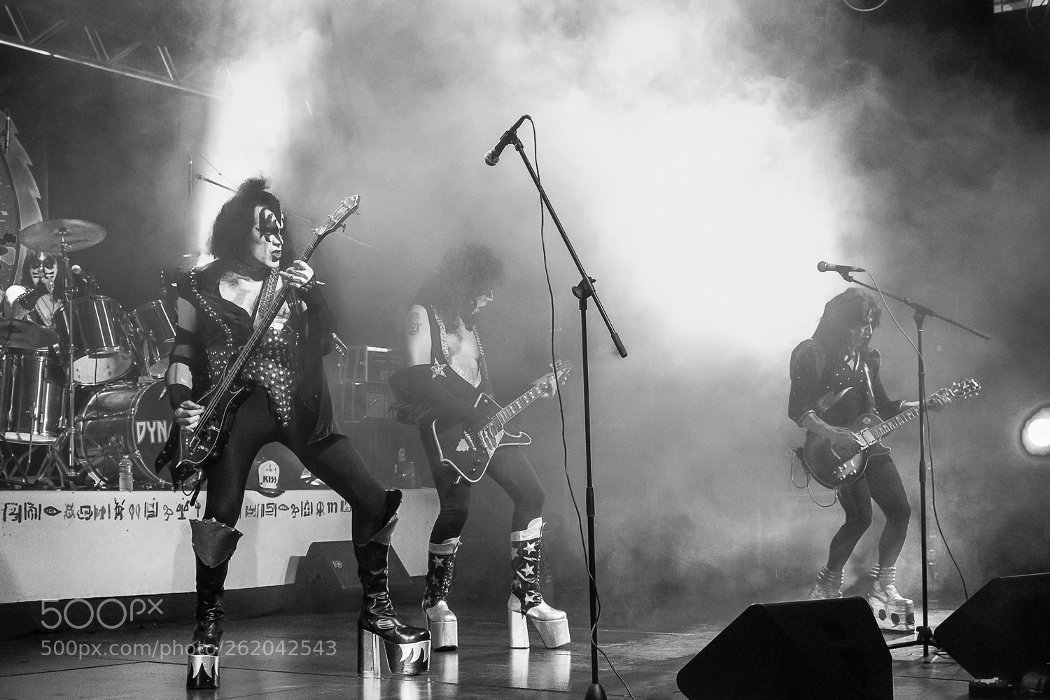 Sony a7 II sample photo. Dynasty tribute kiss photography