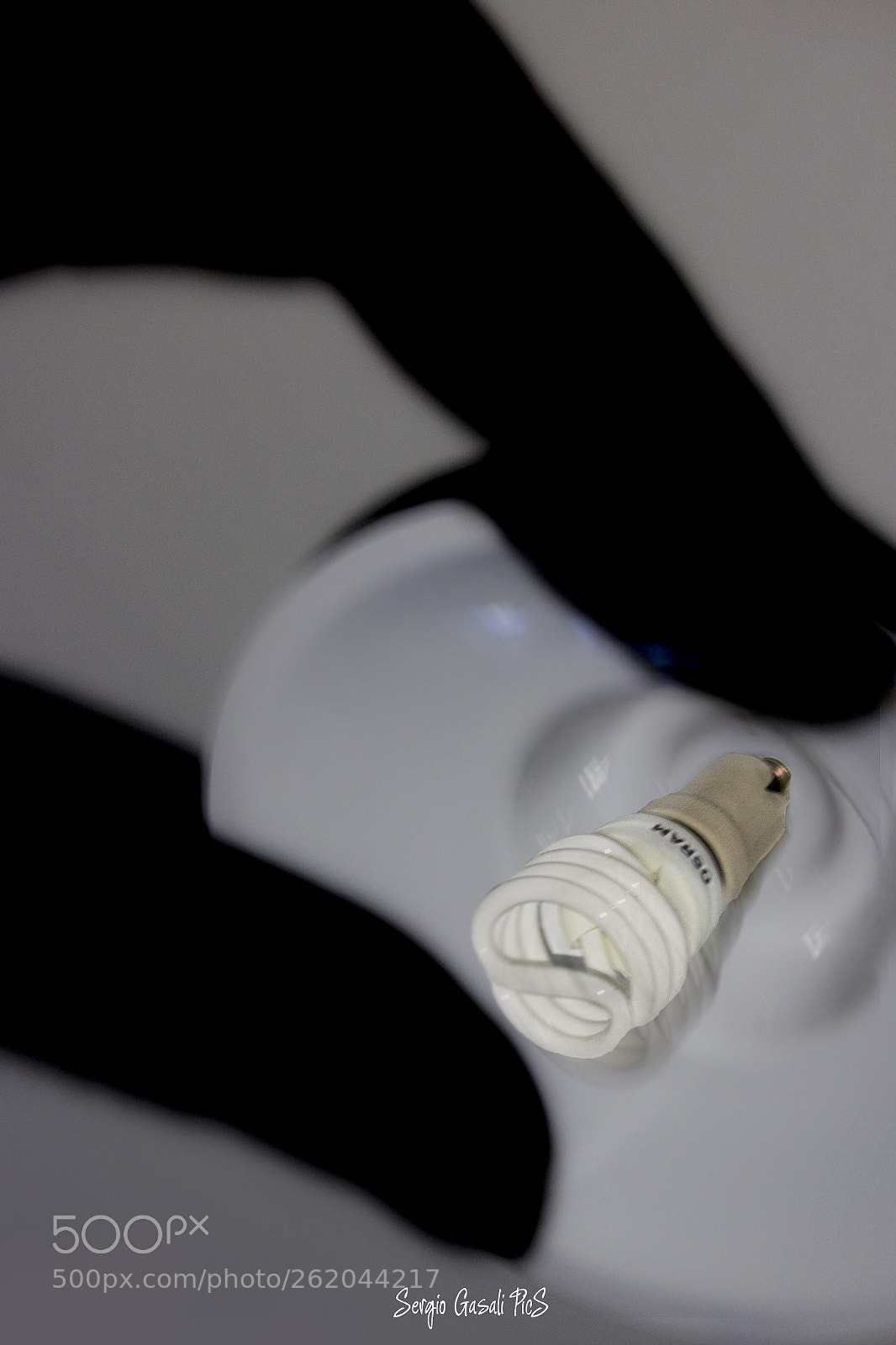 Canon EOS 600D (Rebel EOS T3i / EOS Kiss X5) sample photo. The shadows advances photography
