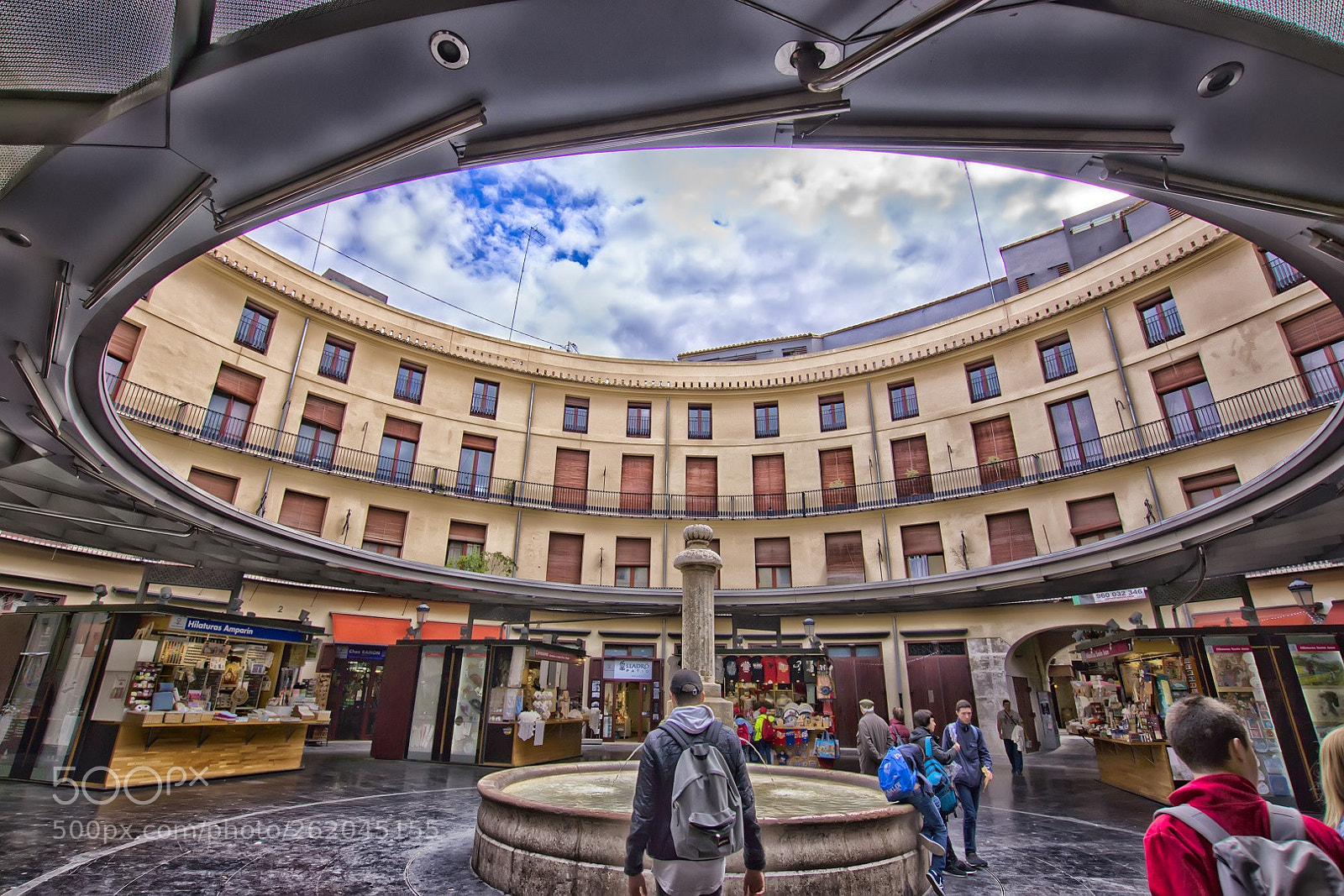 Sony SLT-A77 sample photo. The round square valencia photography