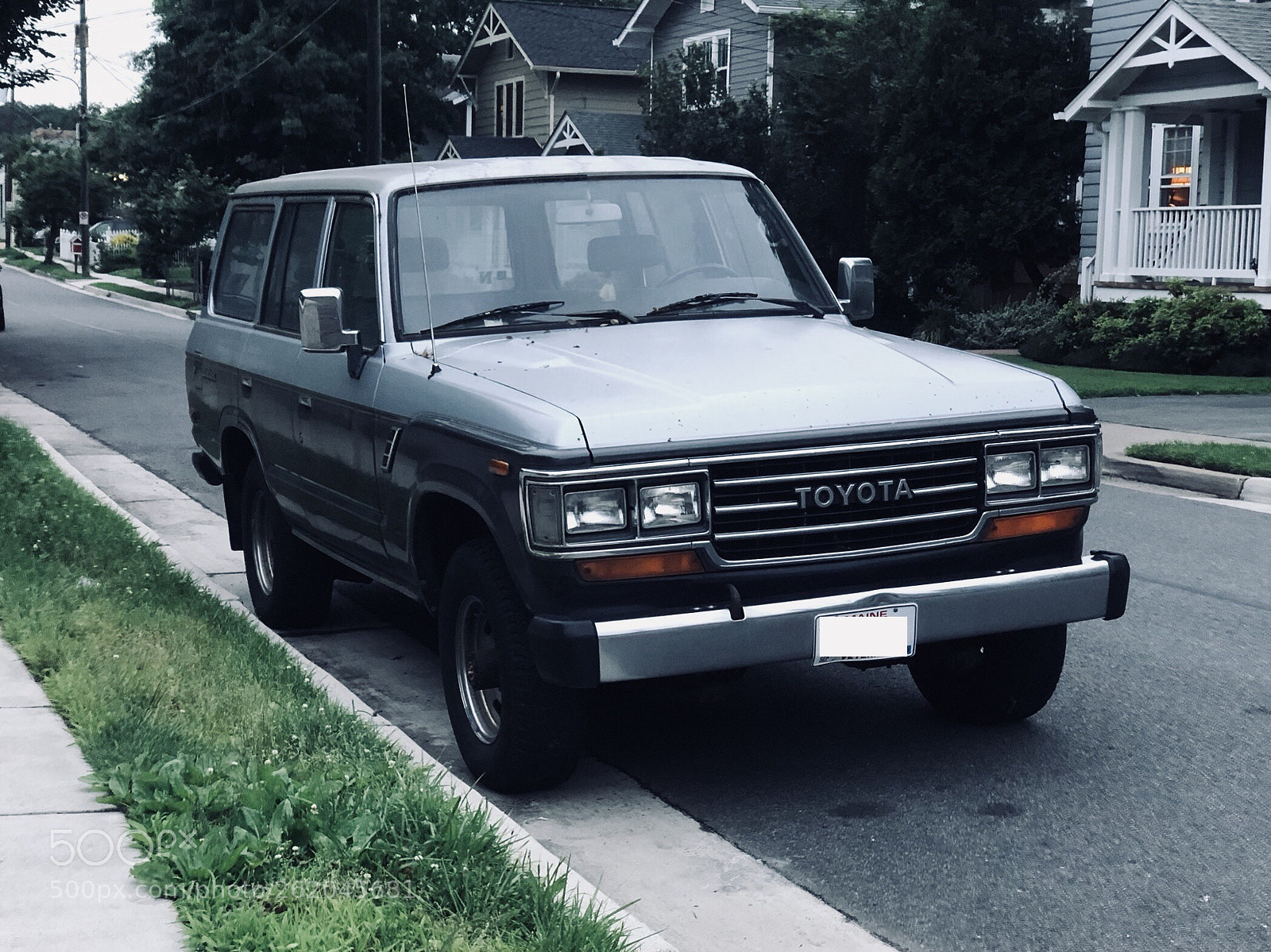 Apple iPhone X sample photo. Landcruiser photography