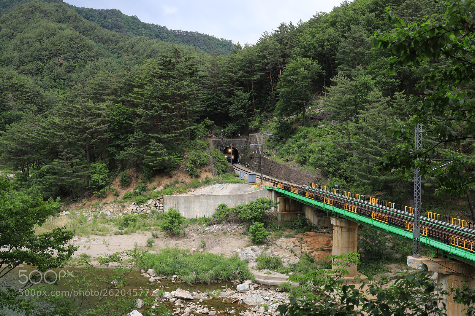 Canon EOS 6D Mark II sample photo. Out of the tunnel photography