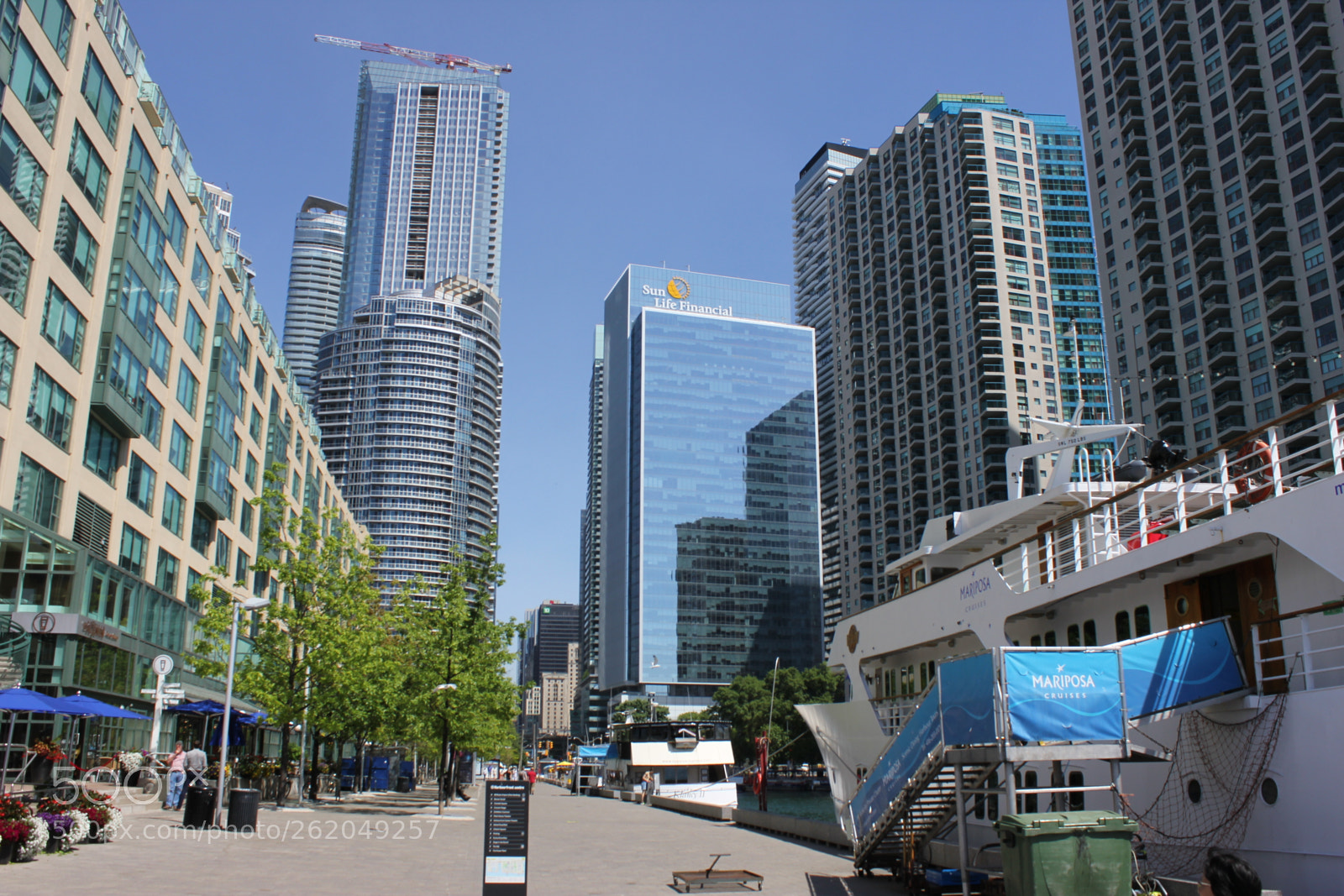 Canon EOS 550D (EOS Rebel T2i / EOS Kiss X4) sample photo. Toronto, downtown, ontario, canada photography