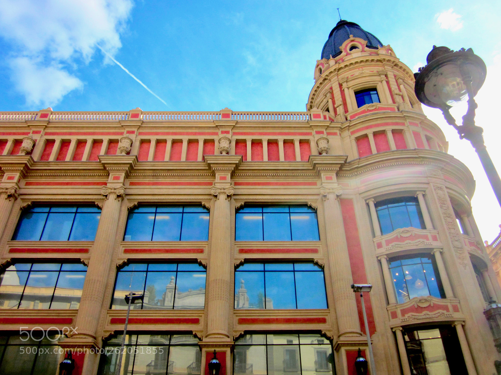 Canon PowerShot SD1300 IS (IXUS 105 / IXY 200F) sample photo. Beautiful building in barcelone photography