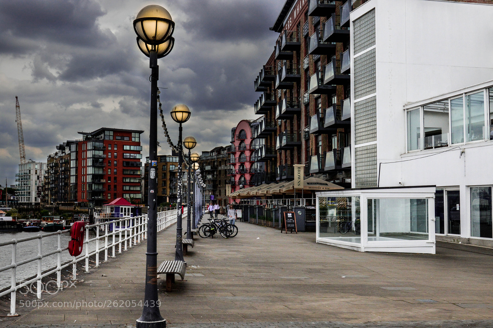 Nikon D3200 sample photo. Sidewalk in london photography