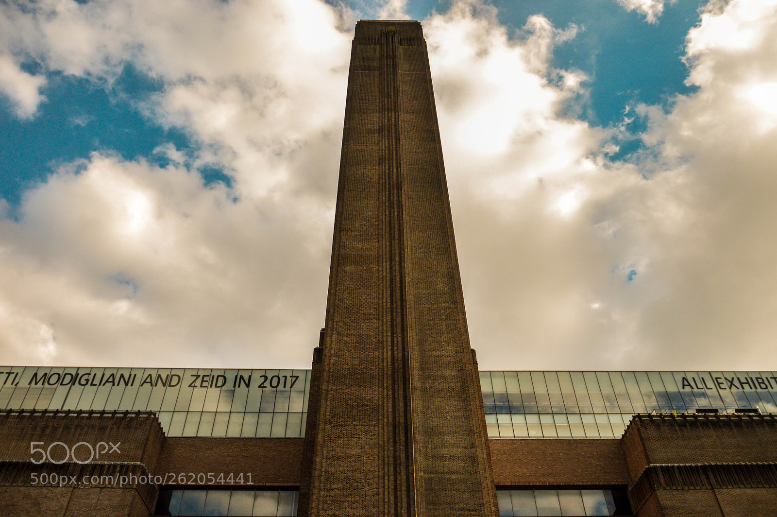 Nikon D3200 sample photo. London museum photography
