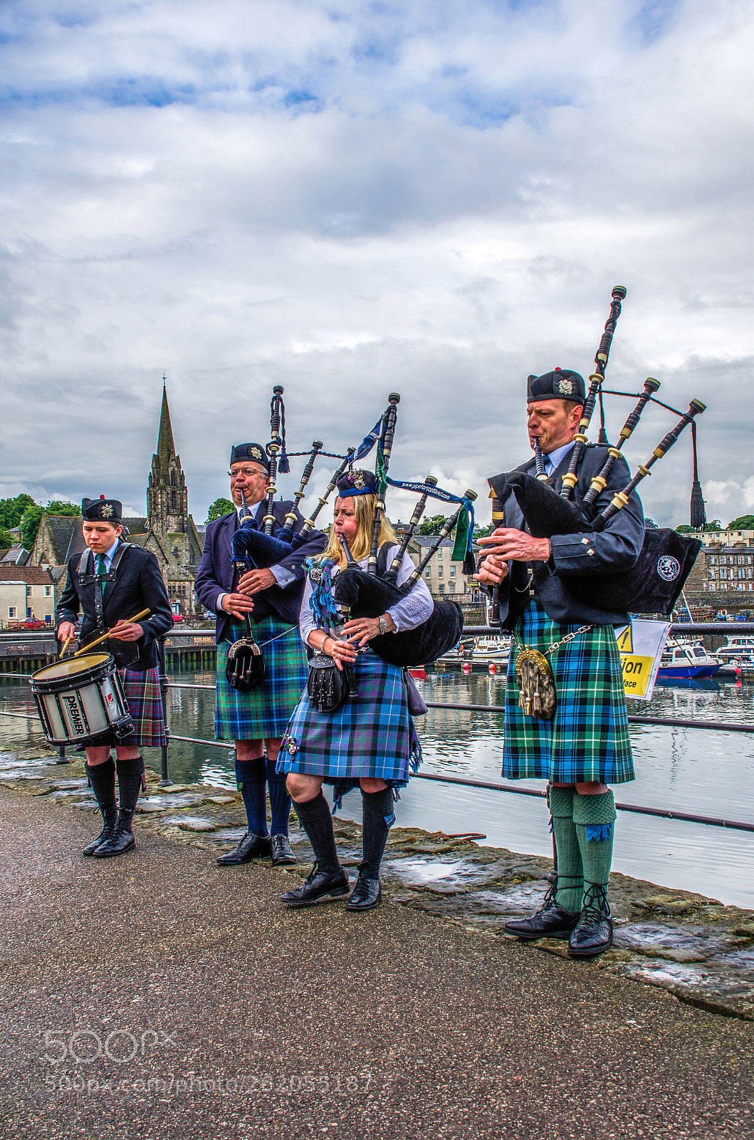 Nikon D7000 sample photo. Pipers at queensferry photography