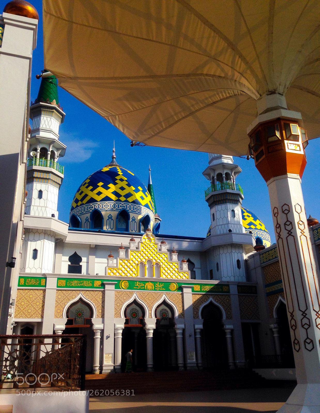 Apple iPhone 5 sample photo. Bonang mosque  photography
