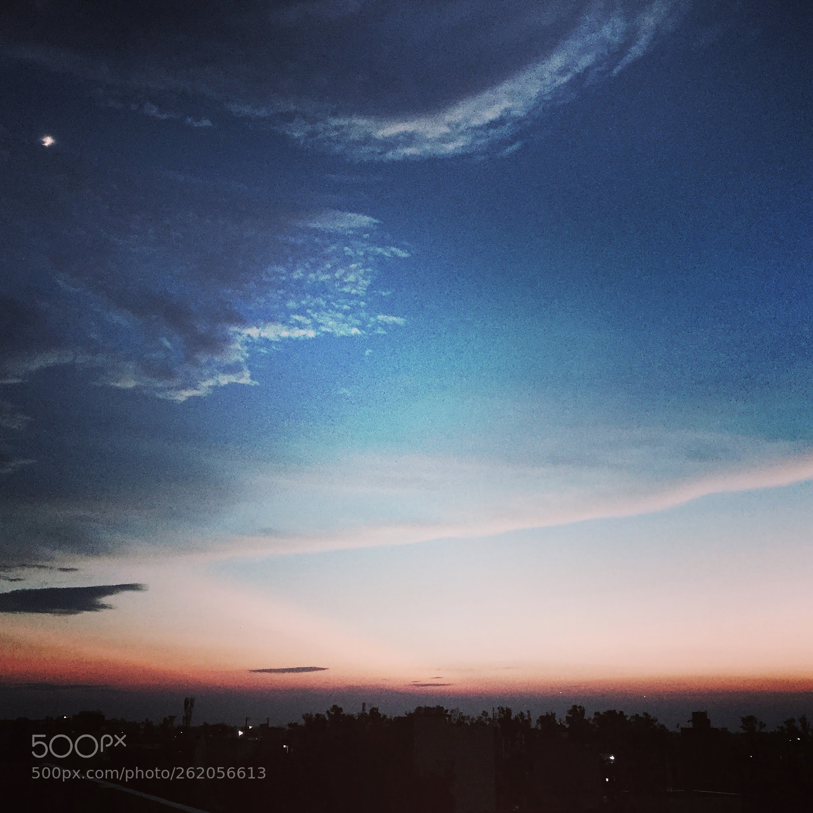 Apple iPhone 6 sample photo. Moon in the sky photography