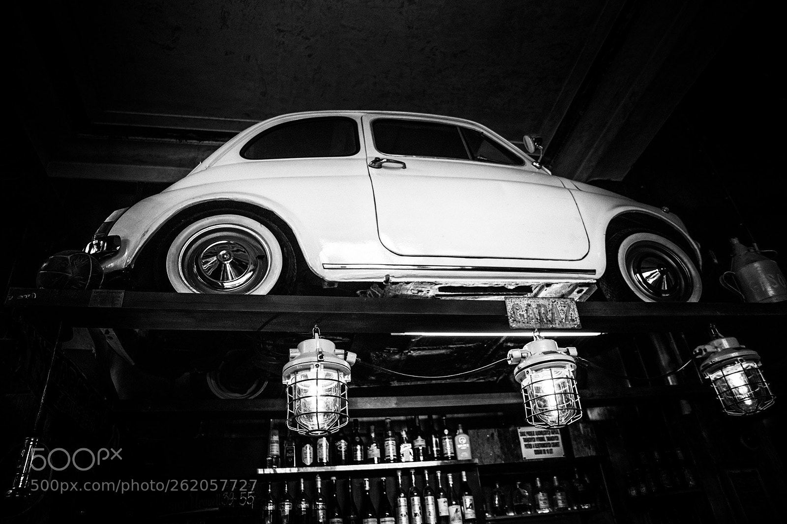 Canon EOS 6D Mark II sample photo. Garage photography
