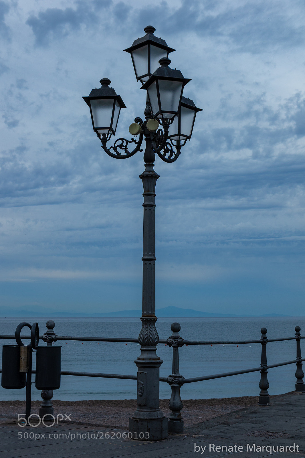 Canon EOS 7D Mark II sample photo. Laternen.... photography