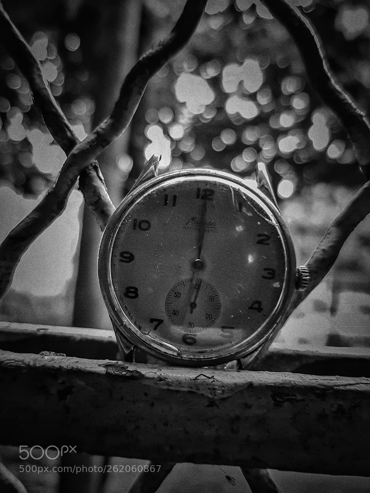 Samsung Galaxy S7 Edge sample photo. Old clock photography