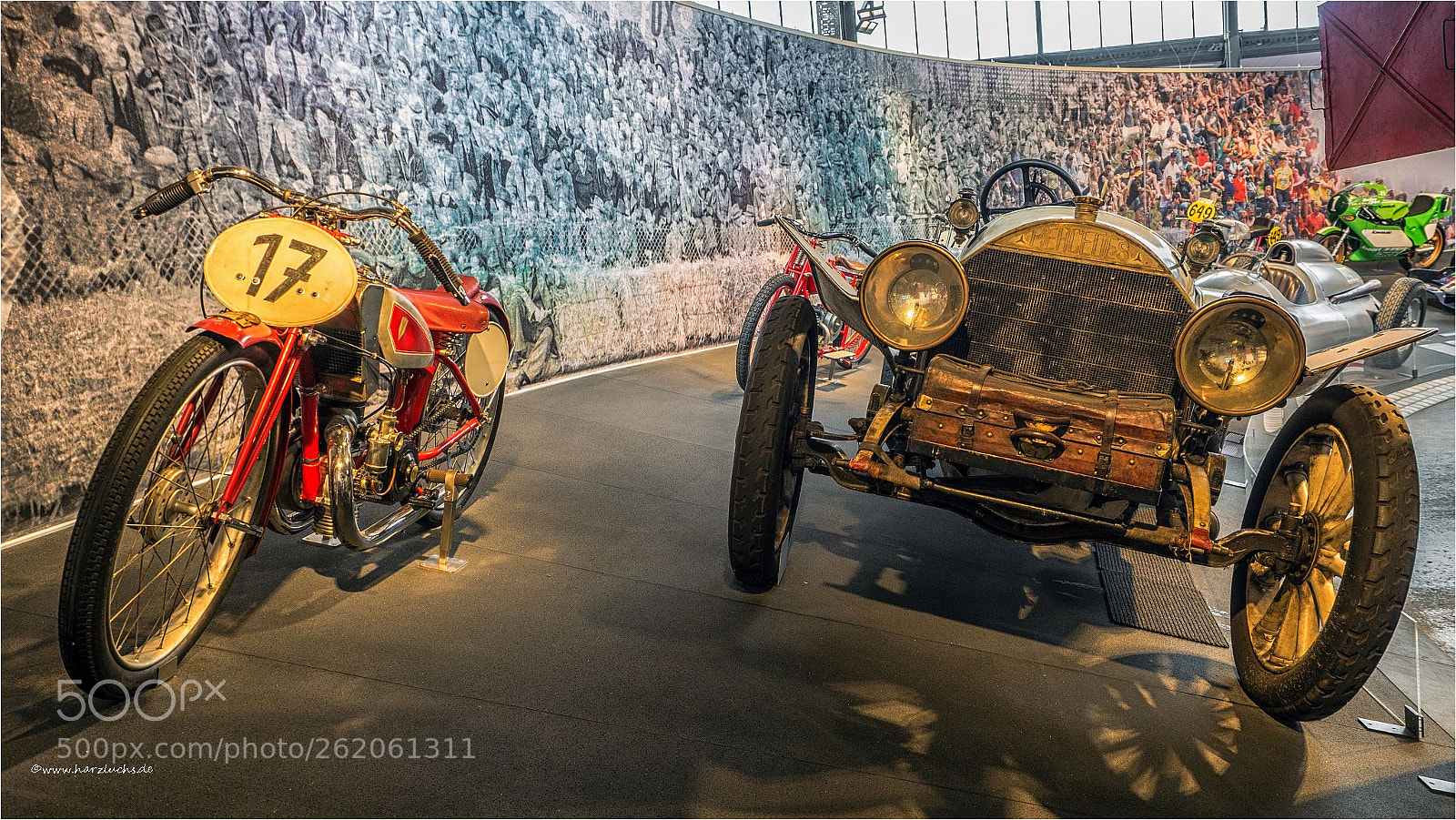 Olympus OM-D E-M10 sample photo. Im museum photography
