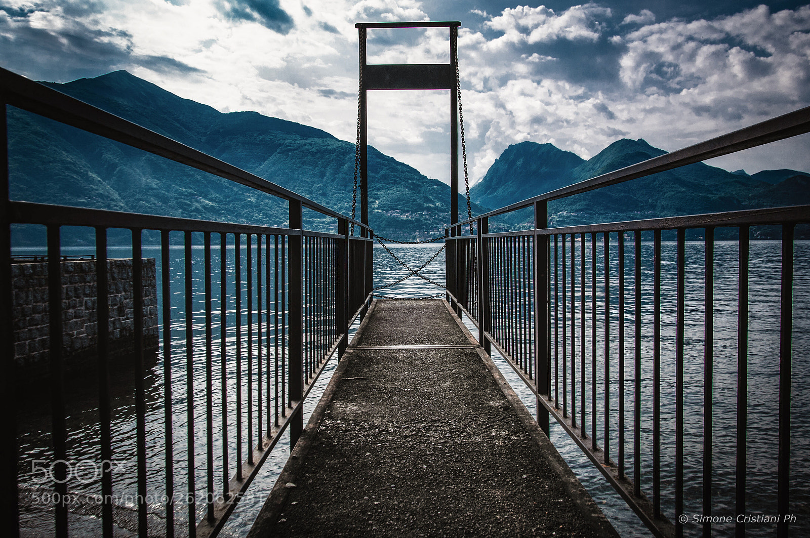 Nikon D90 sample photo. Pontile photography