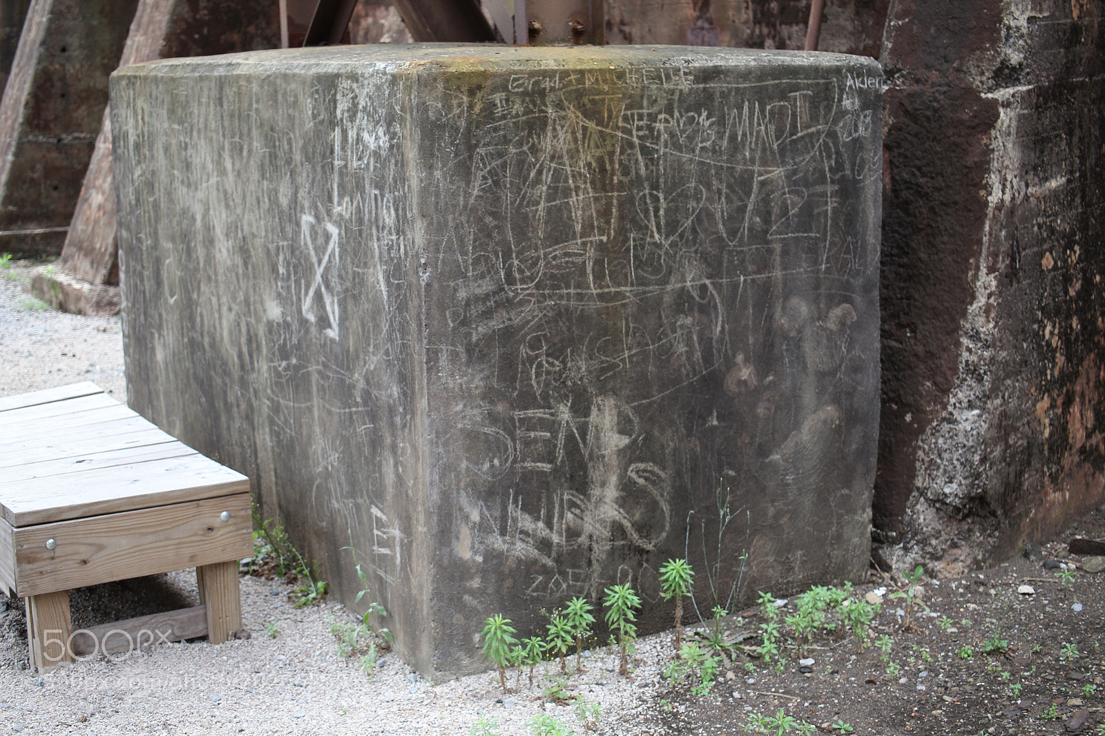 Canon EOS 1300D (EOS Rebel T6 / EOS Kiss X80) sample photo. Graffiti photography