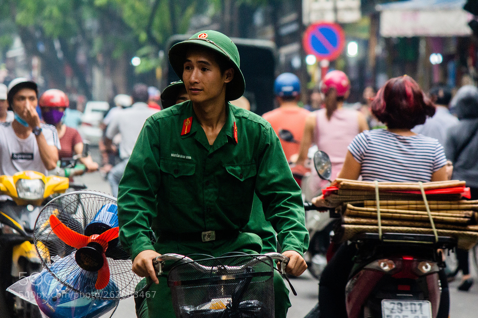 Canon EOS 700D (EOS Rebel T5i / EOS Kiss X7i) sample photo. Soliders photography
