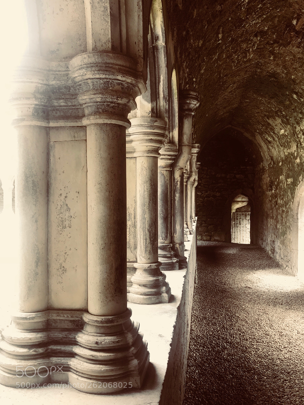Apple iPhone 7 sample photo. Cloister photography