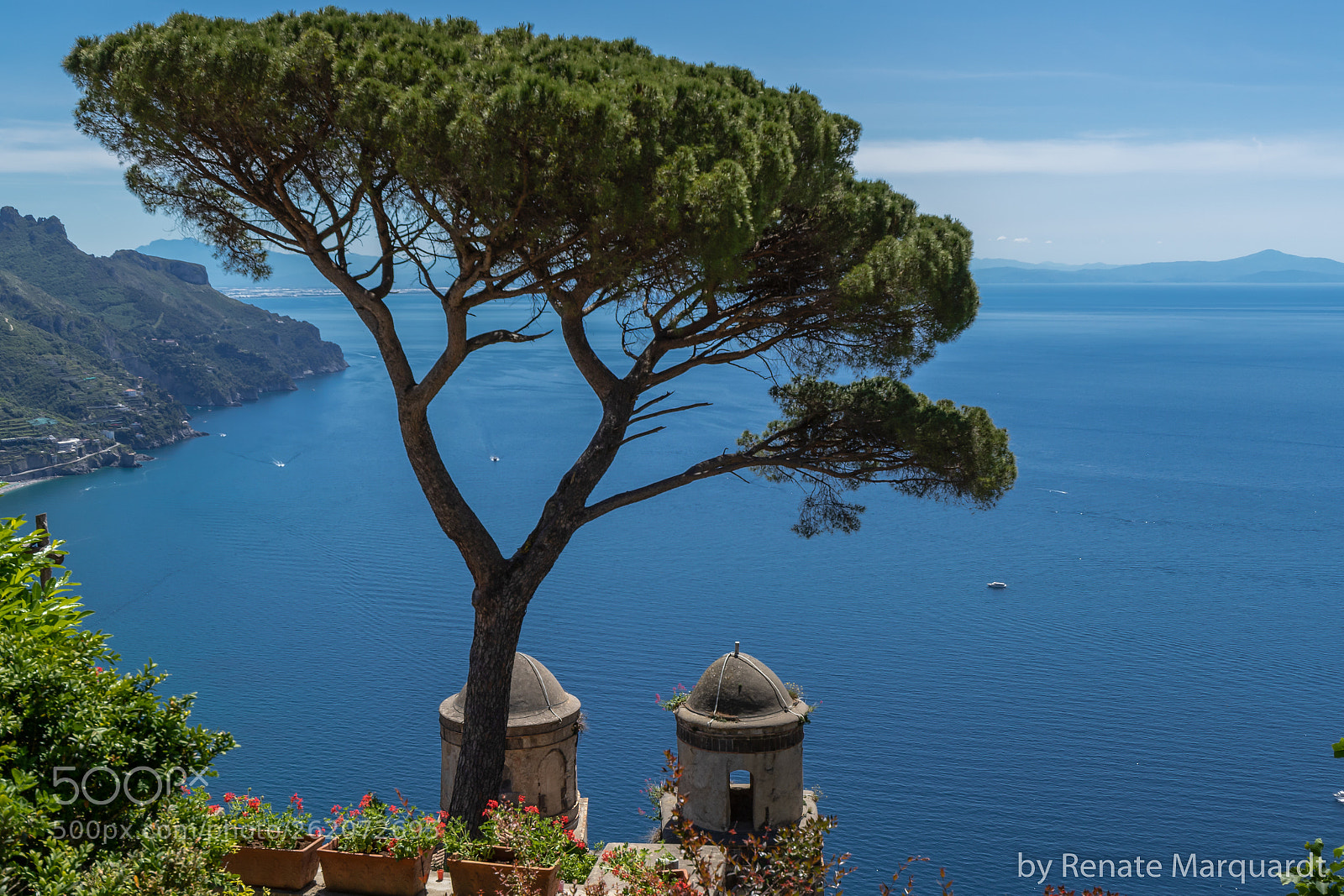 Canon EOS 7D Mark II sample photo. Ausblick von der villa photography